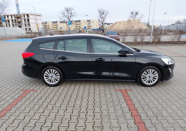 Ford Focus cena 55800 przebieg: 149000, rok produkcji 2019 z Legionowo małe 254